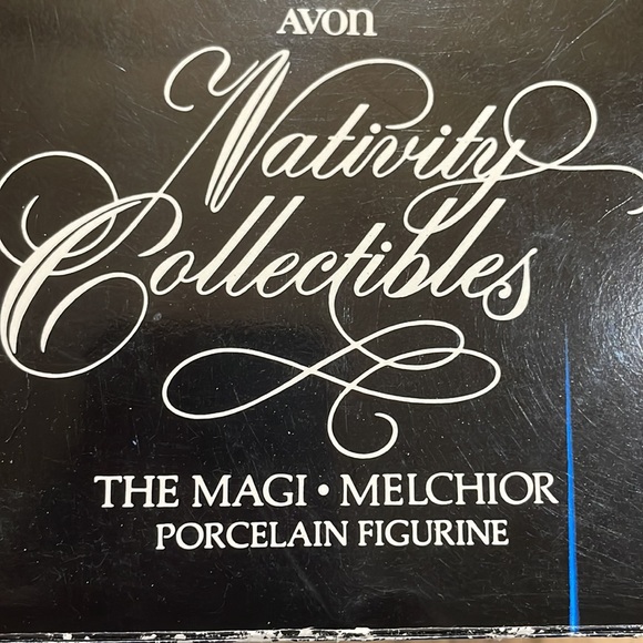 Avon Nativity Collectibles The Magi  Porcelain Figurine. Excellent Condition. - Picture 2 of 13